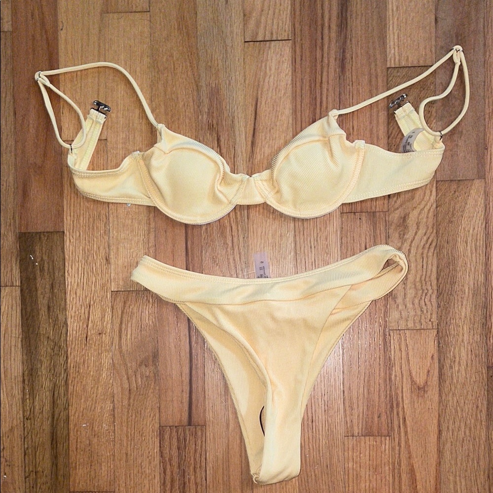 Sunshine yellow bikini